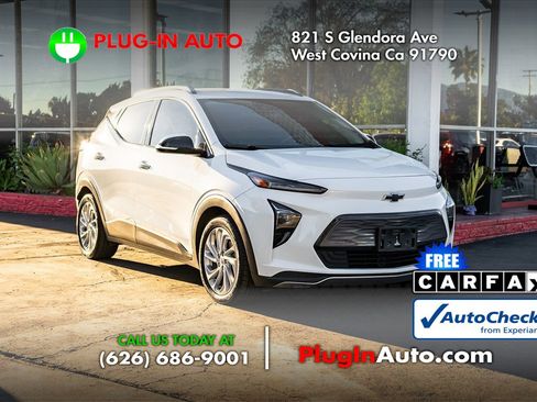 Used 2023 Chevrolet Bolt EUV LT w/ Driver Confidence Package image 3