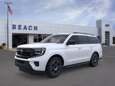 New 2025 Ford Expedition Active image 2