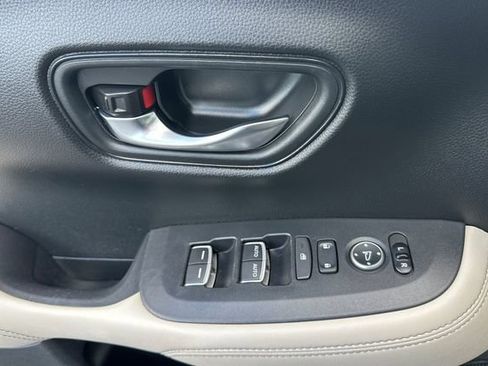 Certified 2023 Honda HR-V EX-L image 10