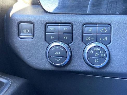 Used 2022 GMC Sierra 1500 Elevation w/ Elevation Premium Package image 13
