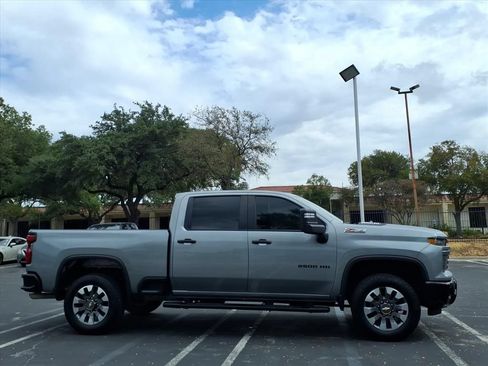 Used 2024 Chevrolet Silverado 2500 Custom w/ Custom Value Package AWD/4WD image 3