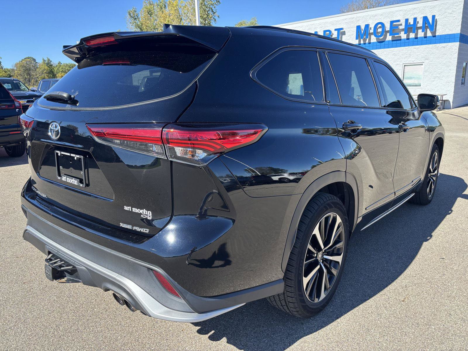 Used 2021 Toyota Highlander XSE AWD/4WD image 5