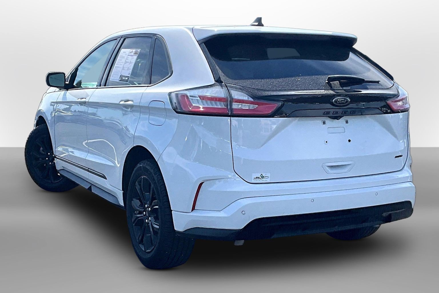 Used 2022 Ford Edge SE w/ Black Appearance Package AWD/4WD image 10