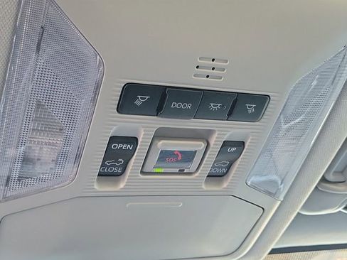 Used 2023 Toyota RAV4 XLE Premium image 18