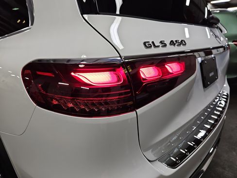New 2026 Mercedes-Benz GLS 450 4MATIC image 37
