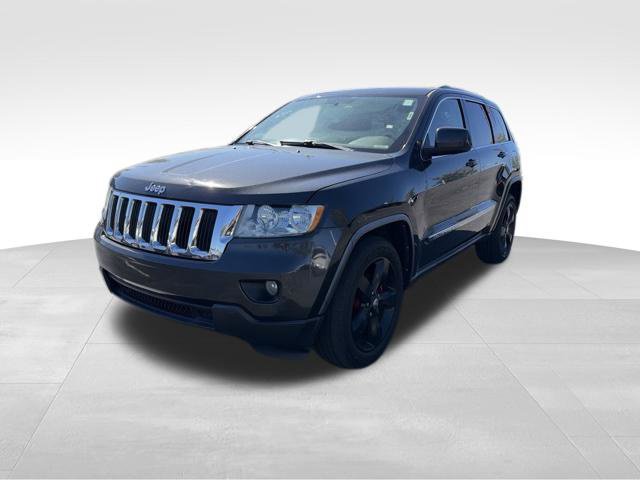 Used 2011 Jeep Grand Cherokee Laredo AWD/4WD image 3