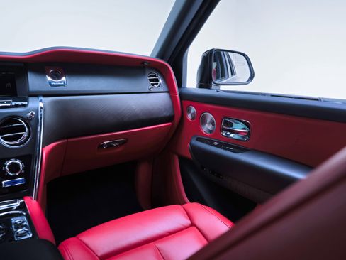 Used 2022 Rolls-Royce Cullinan w/ Cullinan Package AWD/4WD image 26