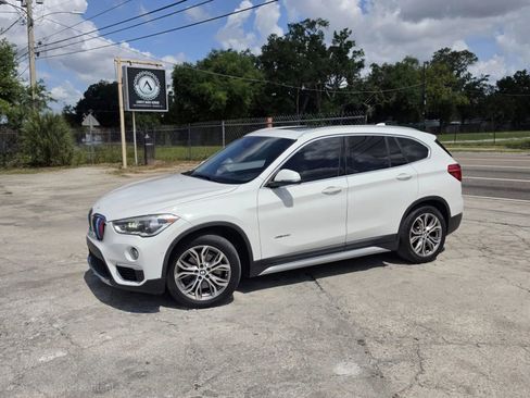 Used 2017 BMW X1 xDrive28i AWD/4WD image 2