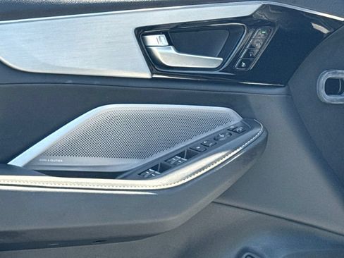 Used 2025 Acura MDX SH-AWD w/ Technology Package image 21