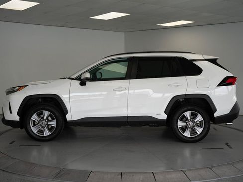 Used 2023 Toyota RAV4 XLE w/ Convenience Package AWD/4WD image 4