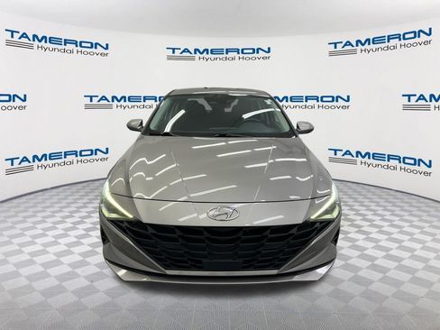 Used 2021 Hyundai Elantra SEL w/ Convenience Package FWD image 8