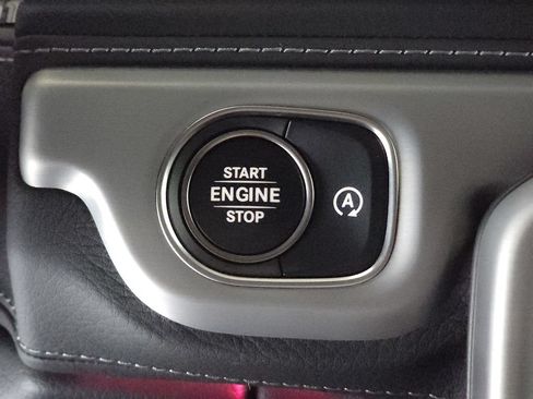 Used 2025 Mercedes-Benz G 550 image 17