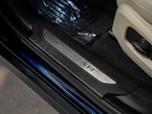 Used 2025 Jaguar F-PACE R-Dynamic S image 64