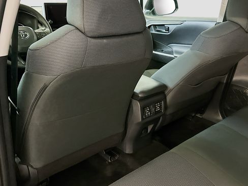 Used 2025 Toyota RAV4 LE image 28