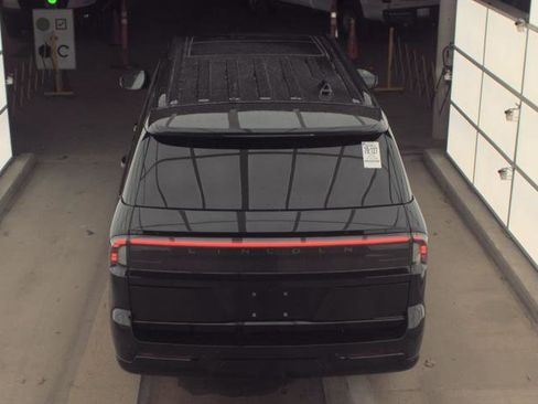 Used 2025 Lincoln Navigator L Reserve w/ Jet Appearance Package image 8