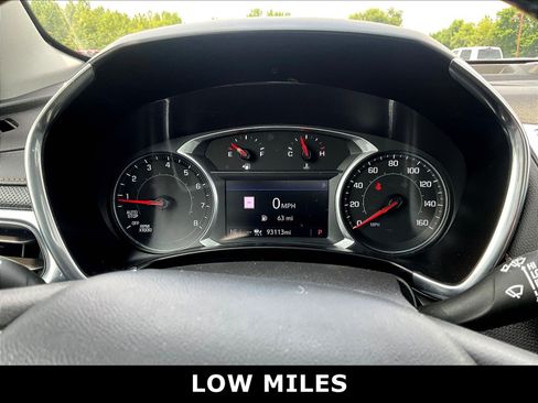 Used 2022 Chevrolet Equinox Premier FWD image 4