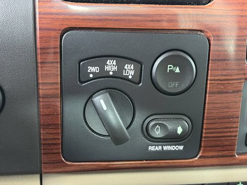 Used 2006 Ford F250 4x4 Crew Cab Super Duty image 21