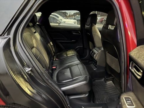 Used 2019 Jaguar F-PACE S image 11