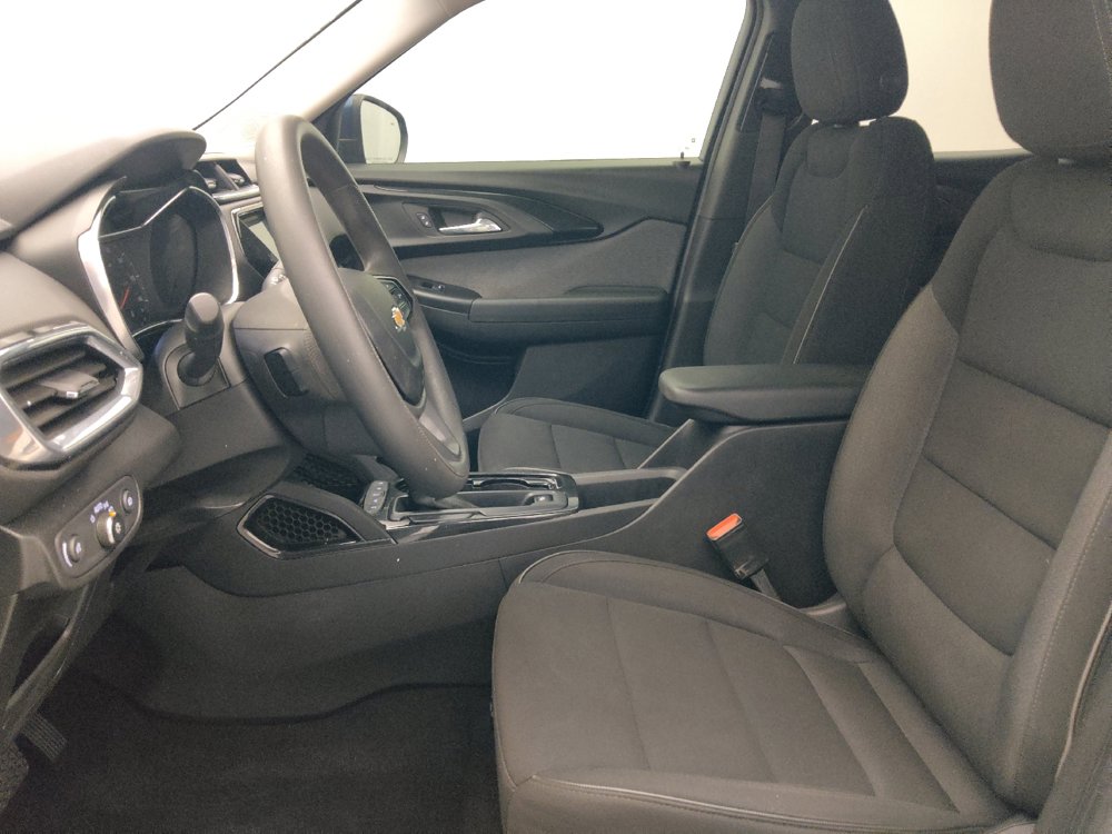 Used 2021 Chevrolet TrailBlazer LT w/ Convenience Package FWD image 17