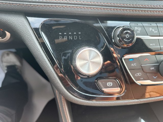 Used 2024 Chrysler Pacifica Pinnacle AWD/4WD image 26