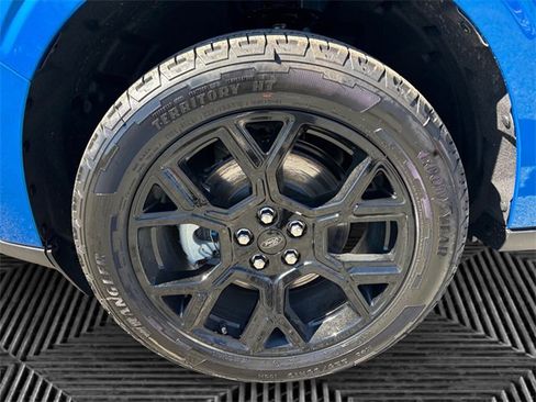 New 2025 Ford Maverick Lariat w/ Black Appearance Package image 14