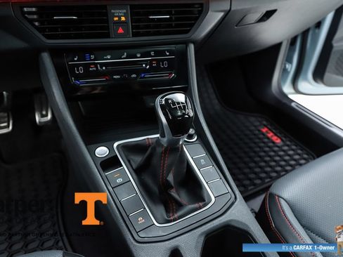 Used 2025 Volkswagen Jetta GLI Autobahn FWD image 24