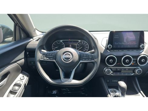 Used 2024 Nissan Sentra SV FWD image 11