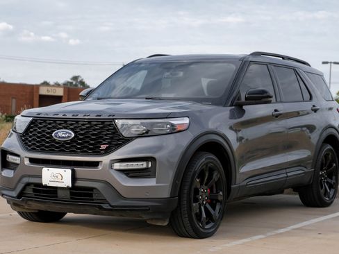 Used 2021 Ford Explorer ST w/ Equipment Group 401A image 7