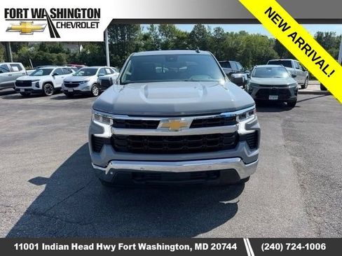 Used 2024 Chevrolet Silverado 1500 LT w/ Safety Package AWD/4WD image 4