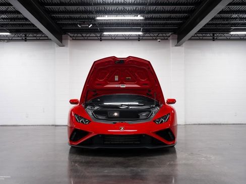 Used 2023 Lamborghini Huracan EVO image 5