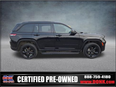 Used 2023 Jeep Grand Cherokee Altitude AWD/4WD image 9
