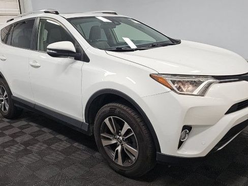 Used 2016 Toyota RAV4 XLE w/ Convenience Package AWD/4WD image 1