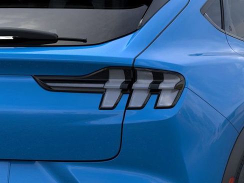 New 2024 Ford Mustang Mach-E Select image 21