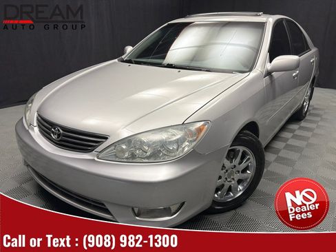 Used 2006 Toyota Camry XLE FWD Sedan 3.0L 6-Cyl image 1