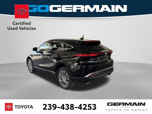 Used 2022 Toyota Venza XLE AWD/4WD image 3