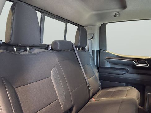 Used 2025 Chevrolet Silverado 1500 LT Trail Boss w/ Convenience Package II AWD/4WD image 15