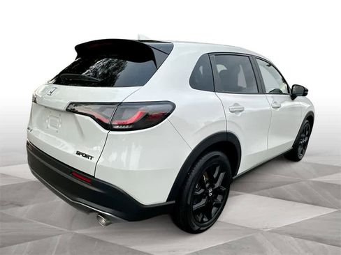 Used 2025 Honda HR-V Sport image 8