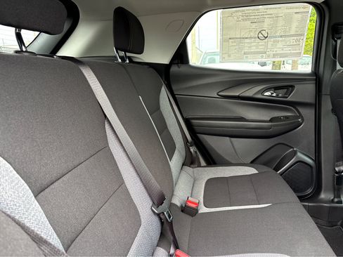 New 2026 Chevrolet TrailBlazer LT w/ LT Cold Weather Package FWD image 12