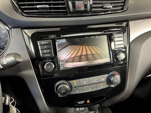 Used 2022 Nissan Rogue Sport S FWD image 13