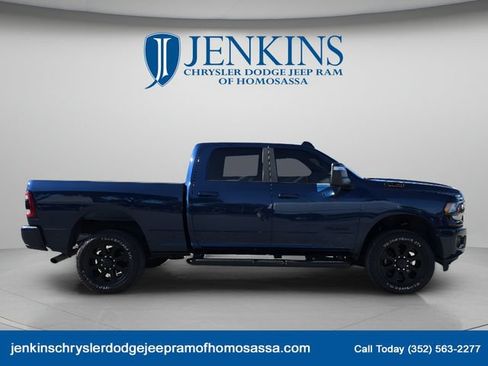 Used 2024 RAM 2500 Big Horn w/ Night Edition AWD/4WD image 3