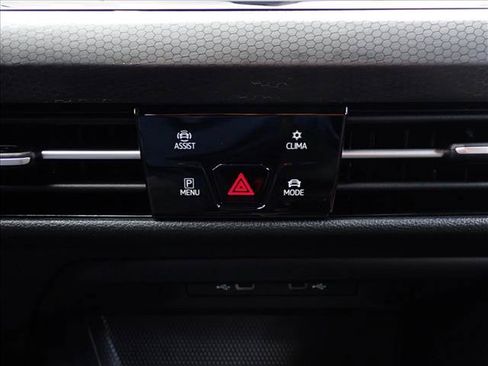 Used 2022 Volkswagen GTI SE FWD image 21