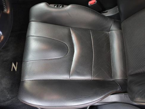 Used 2004 Nissan 350Z Touring w/ Cargo Convenience Pkg image 20