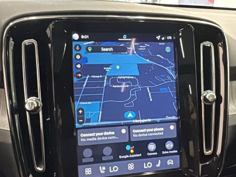 Used 2026 Volvo XC40 B5 Ultra w/ Protection Package Premier image 16