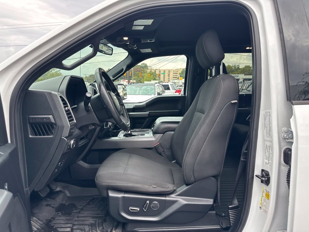 Used 2018 Ford F150 XLT w/ Equipment Group 302A Luxury AWD/4WD image 16