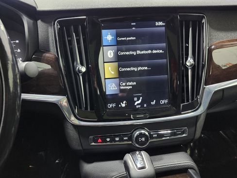 Used 2018 Volvo S90 T5 Momentum w/ Protection Package image 30