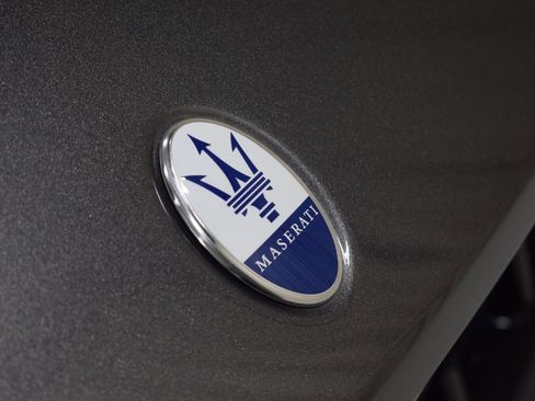 Used 2022 Maserati Levante Modena image 3