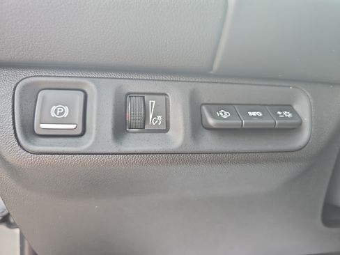 Used 2023 GMC Acadia Denali w/ Denali Ultimate Package FWD image 27
