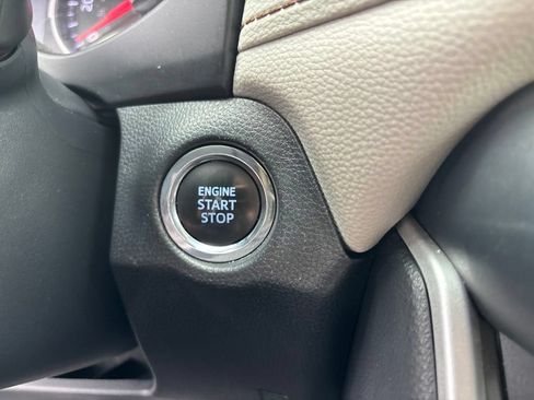 Used 2022 Toyota RAV4 XLE Premium AWD/4WD image 21