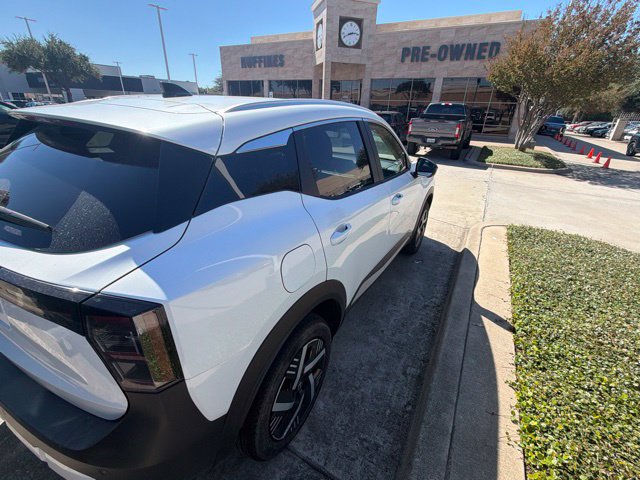 Used 2026 Nissan Kicks SV FWD image 6