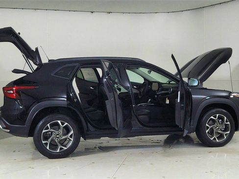 New 2026 Chevrolet Trax LT image 12